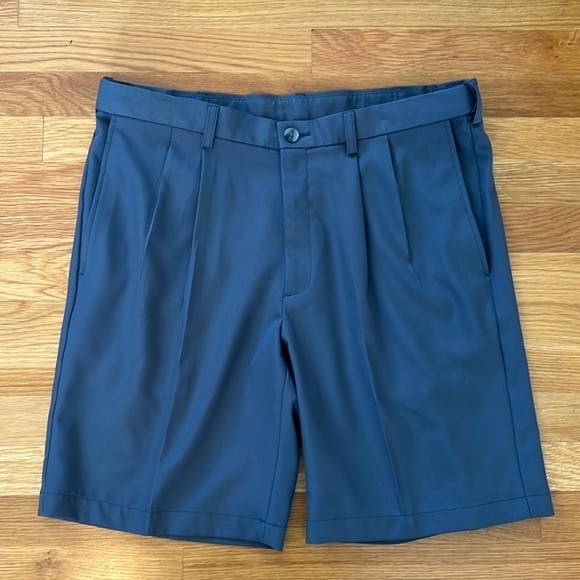 Haggar Men’s Coll 18 Pro Pleated Expandable Shorts - Picture 1 of 8